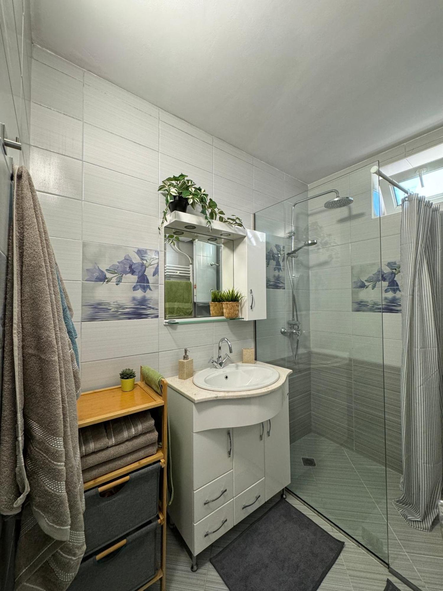 Kakavanen'S Sea View Apartment Μπαλτσίκ Εξωτερικό φωτογραφία