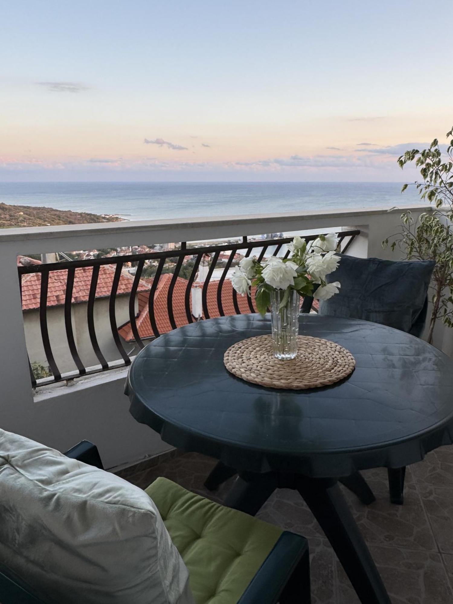 Kakavanen'S Sea View Apartment Μπαλτσίκ Εξωτερικό φωτογραφία